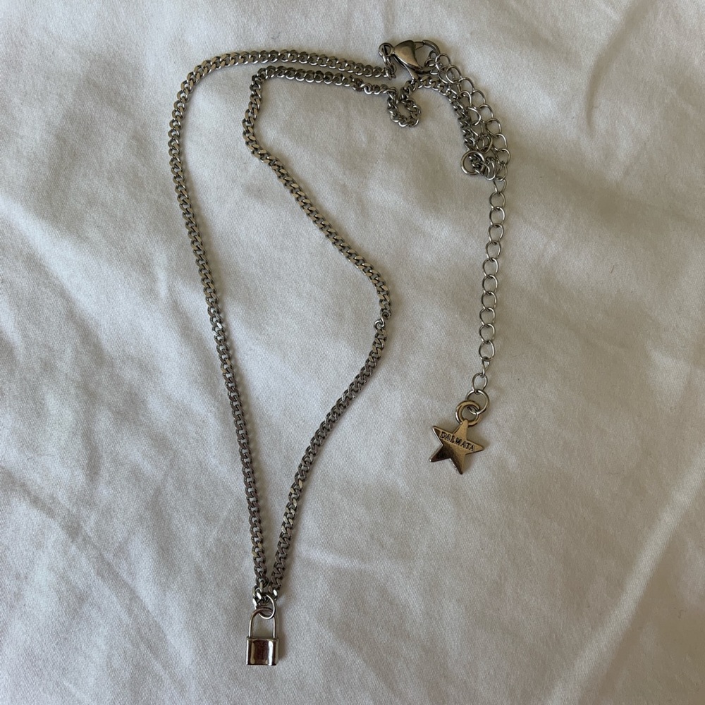 LOCK CHAIN NECKLACE